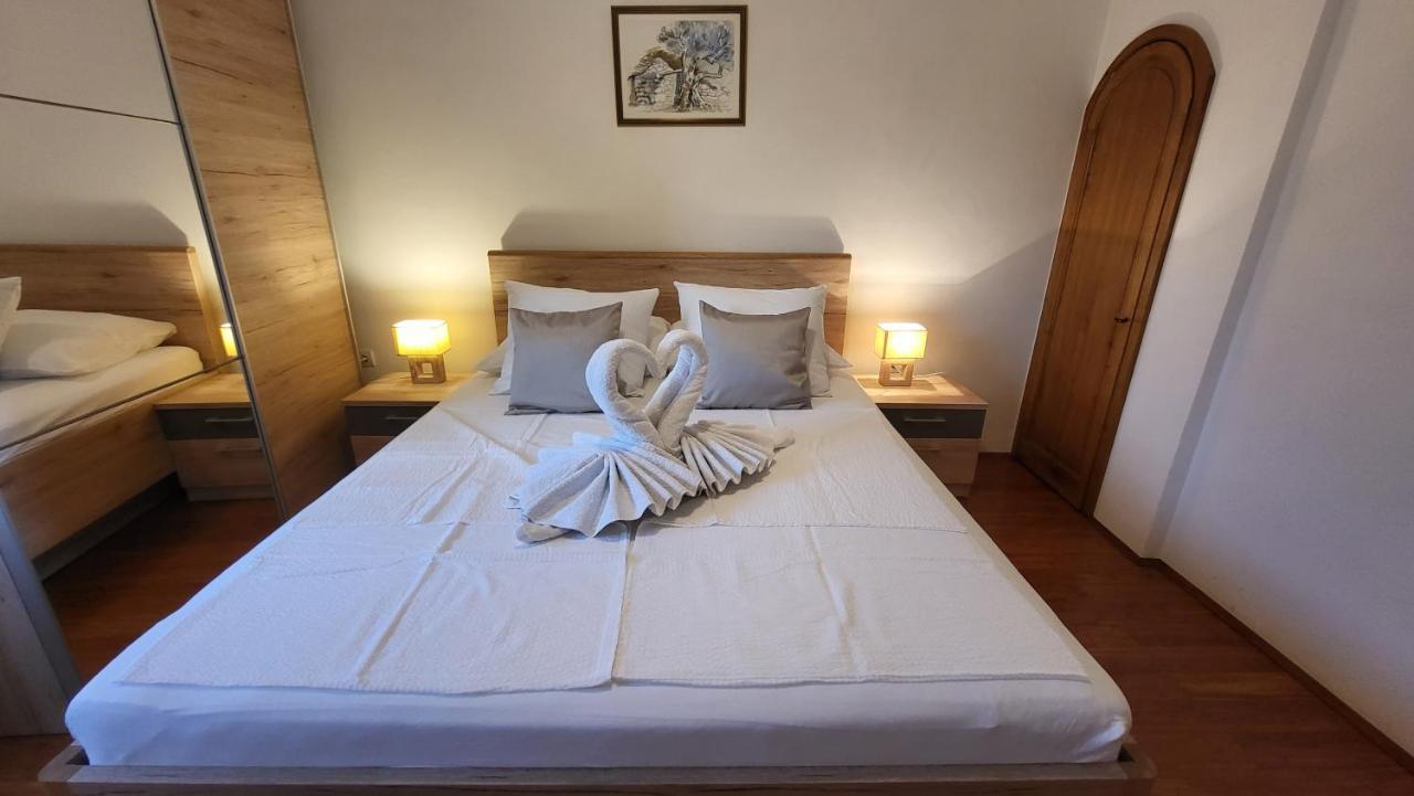 Stone House Apartment Didini Dvori Lumbarda Esterno foto