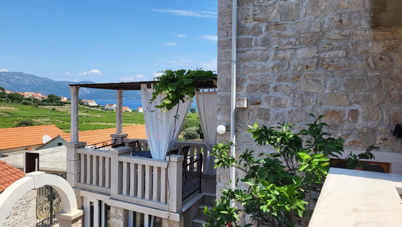 Stone House Apartment Didini Dvori Lumbarda Esterno foto